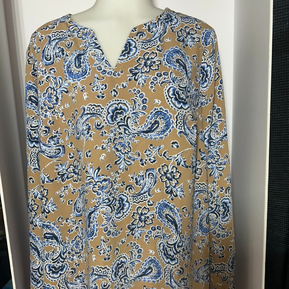 Ladies' J Jill Split Neck Tan/Blue Paisely Tunic Wearever Collection Medium